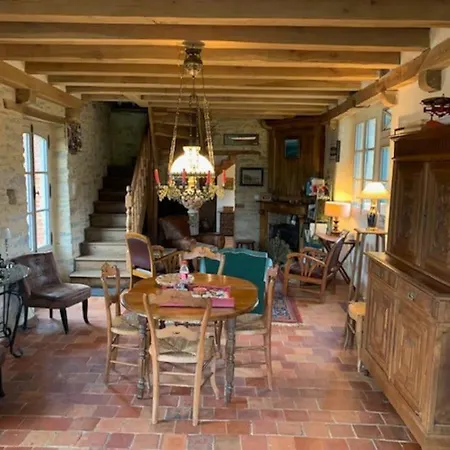 Nyaraló Maison De Caractere *